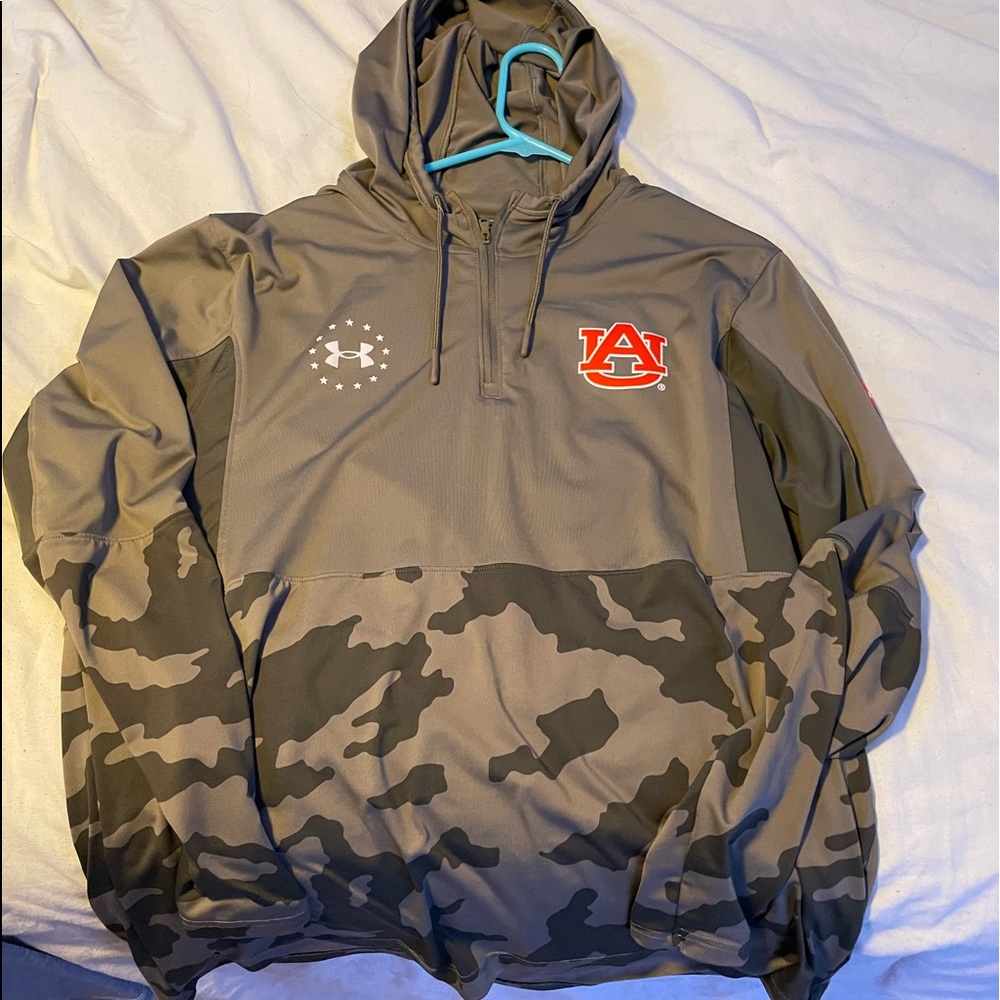 Auburn tiger Hoodie, Color Green, Size Large, Brand Under Armour